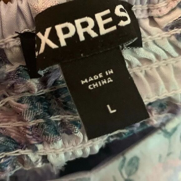 Express Lavender Purple Floral Short Puff Sleeve Ruched Cropped Top - Picture 4 of 5